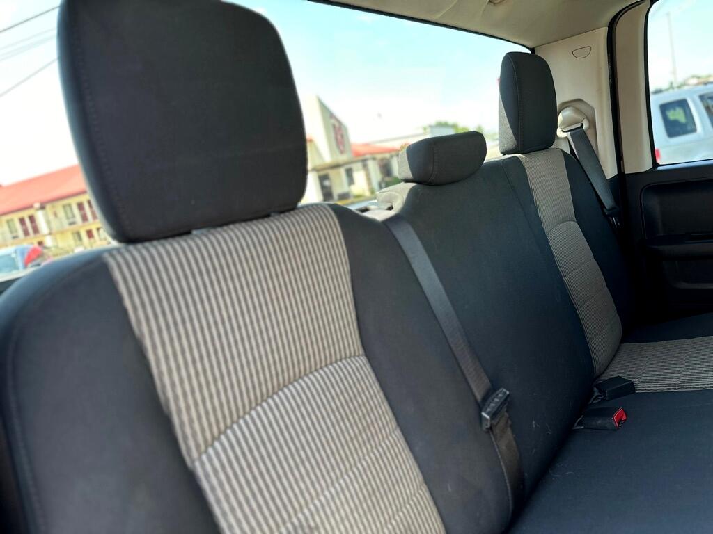 RAM 1500 ST Quad Cab 4WD 2011 RAM 1500 ST Quad Cab 4WD 2011