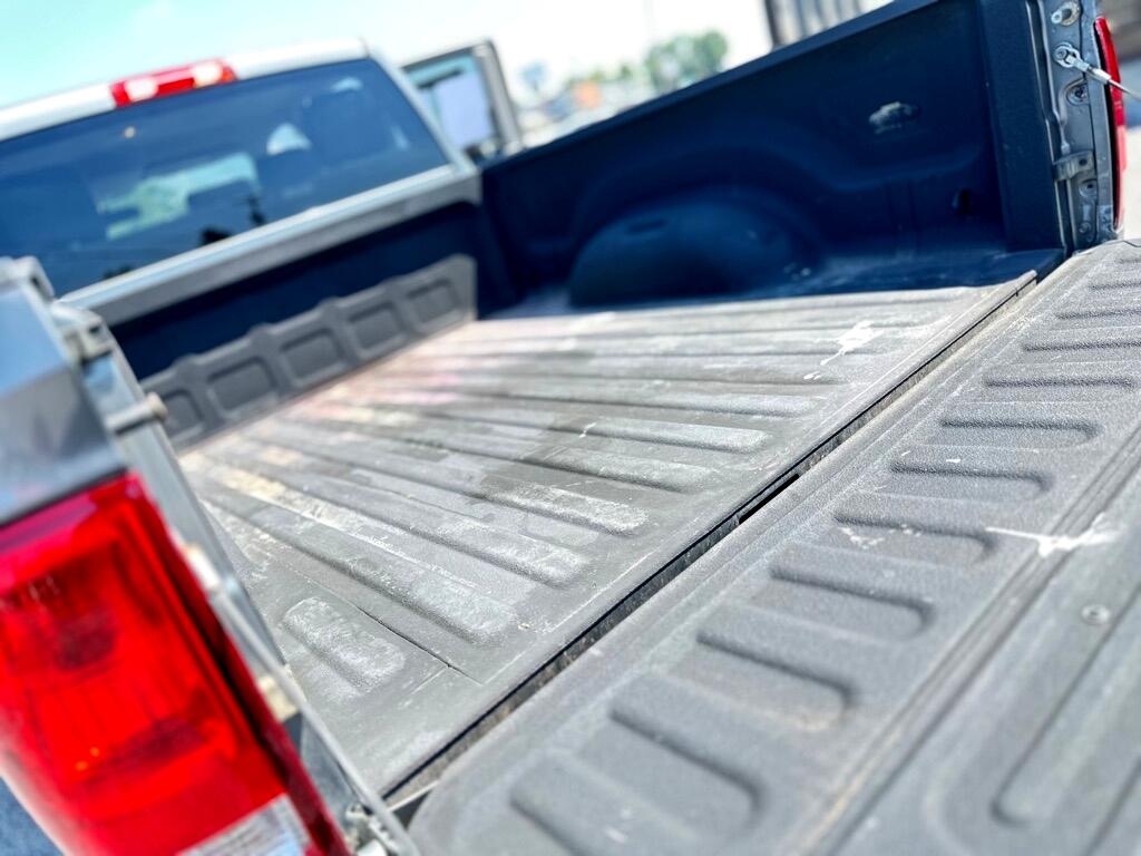 RAM 1500 ST Quad Cab 4WD 2011 RAM 1500 ST Quad Cab 4WD 2011