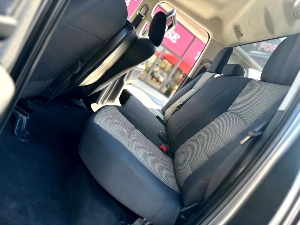 RAM 1500 ST Quad Cab 4WD 2011 RAM 1500 ST Quad Cab 4WD 2011