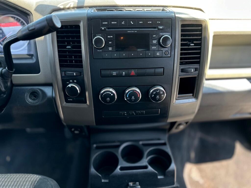 RAM 1500 ST Quad Cab 4WD 2011 RAM 1500 ST Quad Cab 4WD 2011