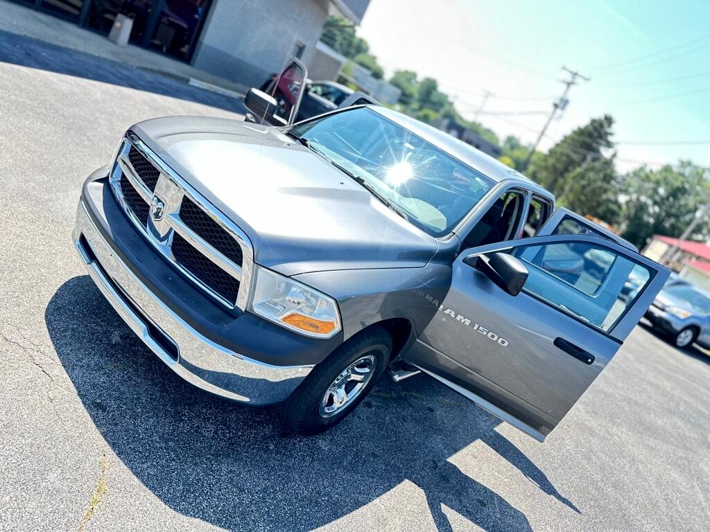 RAM 1500 ST Quad Cab 4WD 2011 RAM 1500 ST Quad Cab 4WD 2011