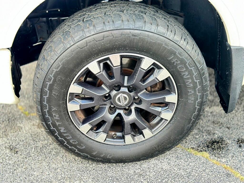 Nissan Titan S Crew Cab 4WD 2017 Nissan Titan S Crew Cab 4WD 2017