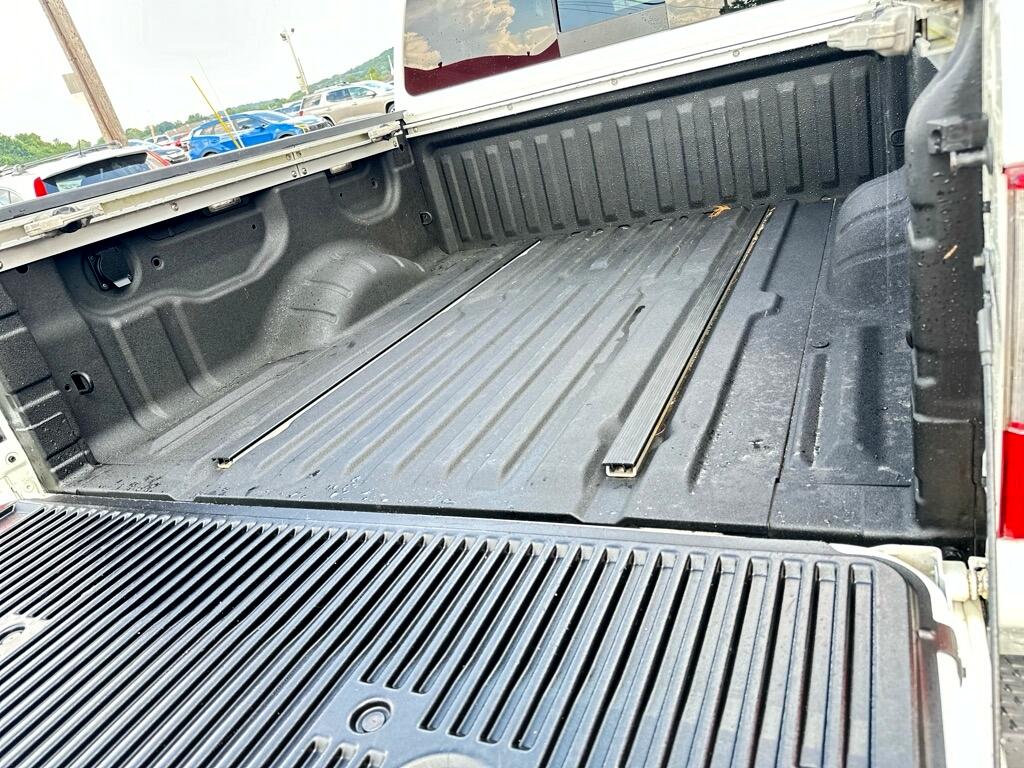 Nissan Titan S Crew Cab 4WD 2017 Nissan Titan S Crew Cab 4WD 2017