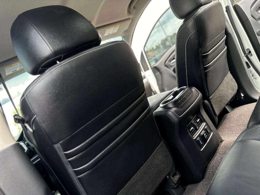 Nissan Titan S Crew Cab 4WD 2017 Nissan Titan S Crew Cab 4WD 2017