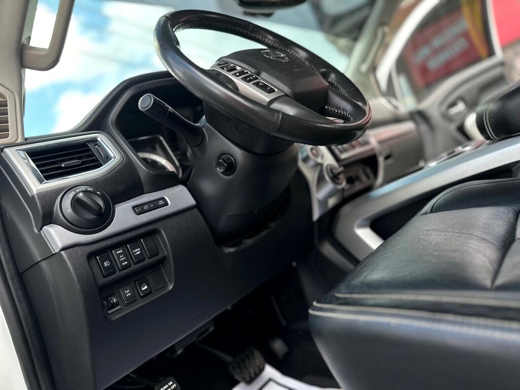 Nissan Titan S Crew Cab 4WD 2017 Nissan Titan S Crew Cab 4WD 2017