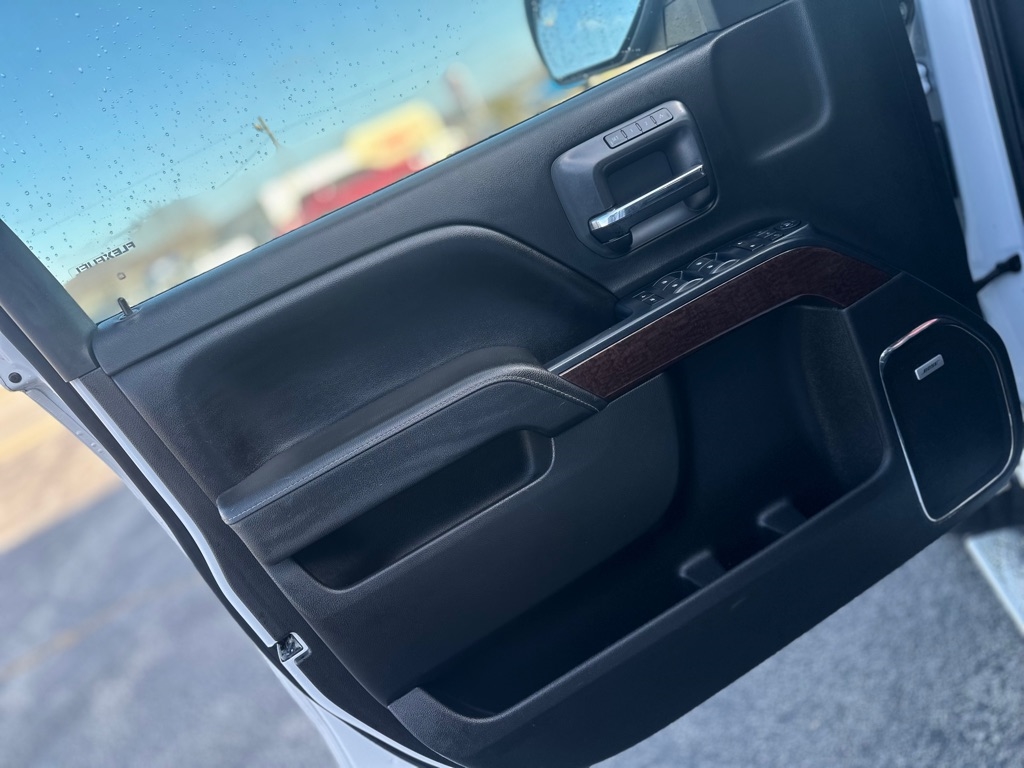 Chevrolet Silverado 1500 LTZ Crew Cab 4WD 2015