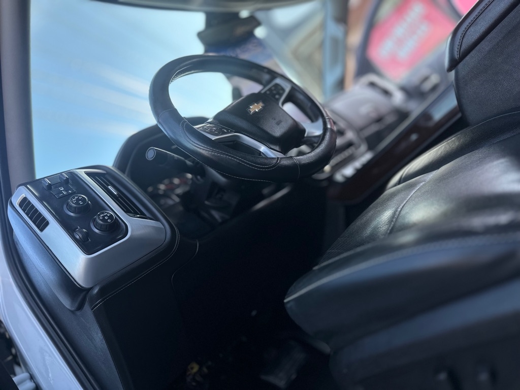 Chevrolet Silverado 1500 LTZ Crew Cab 4WD 2015