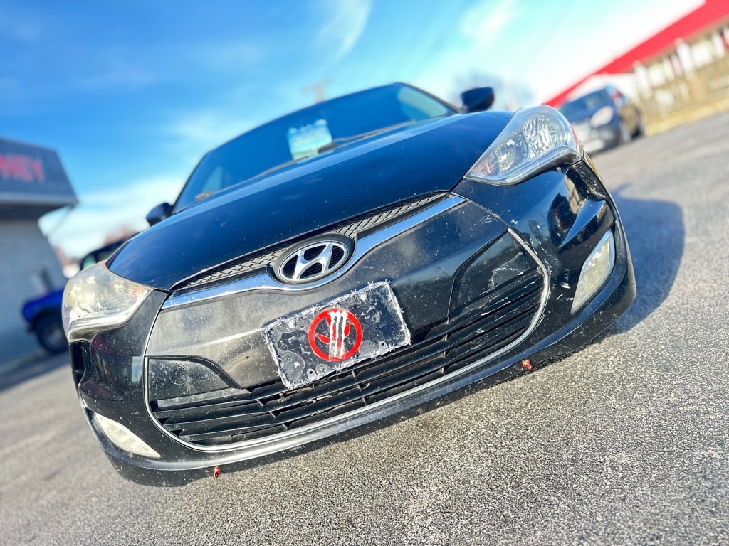 Hyundai Veloster Base 2012