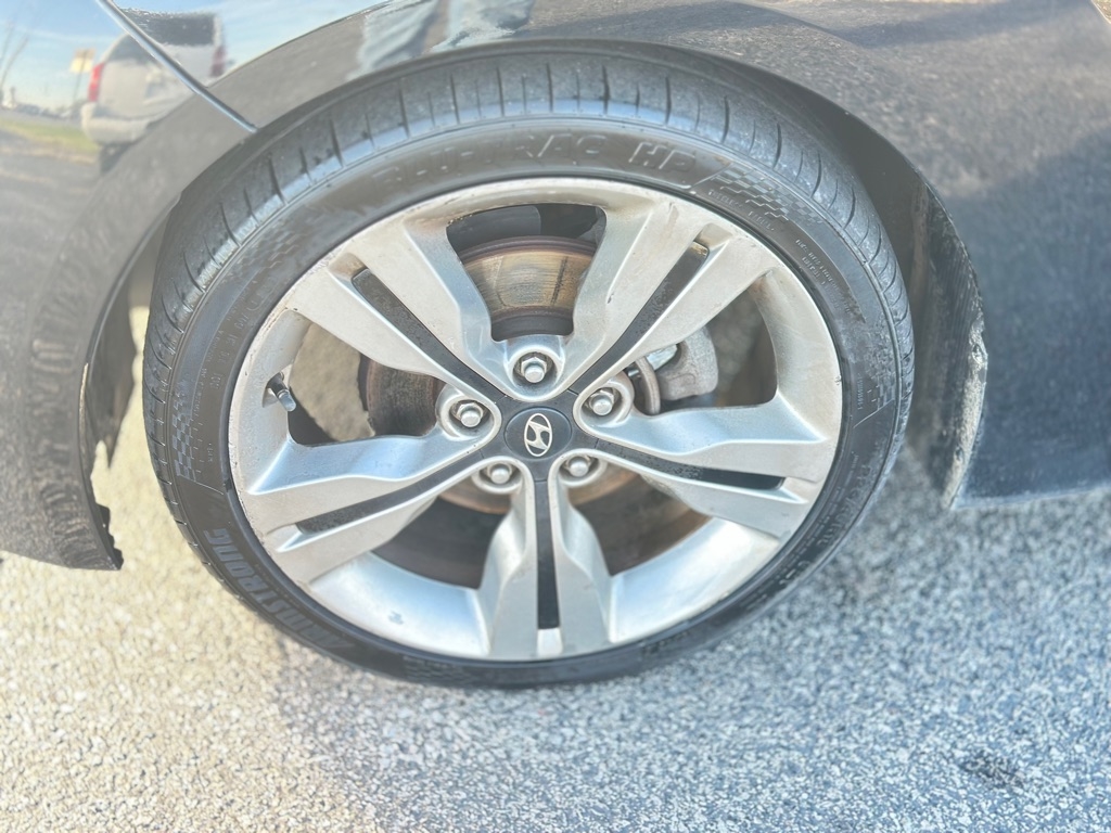 Hyundai Veloster Base 2012