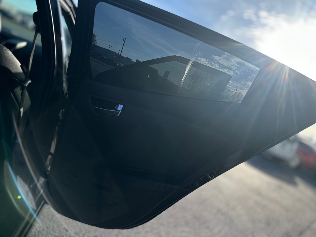 Hyundai Veloster Base 2012