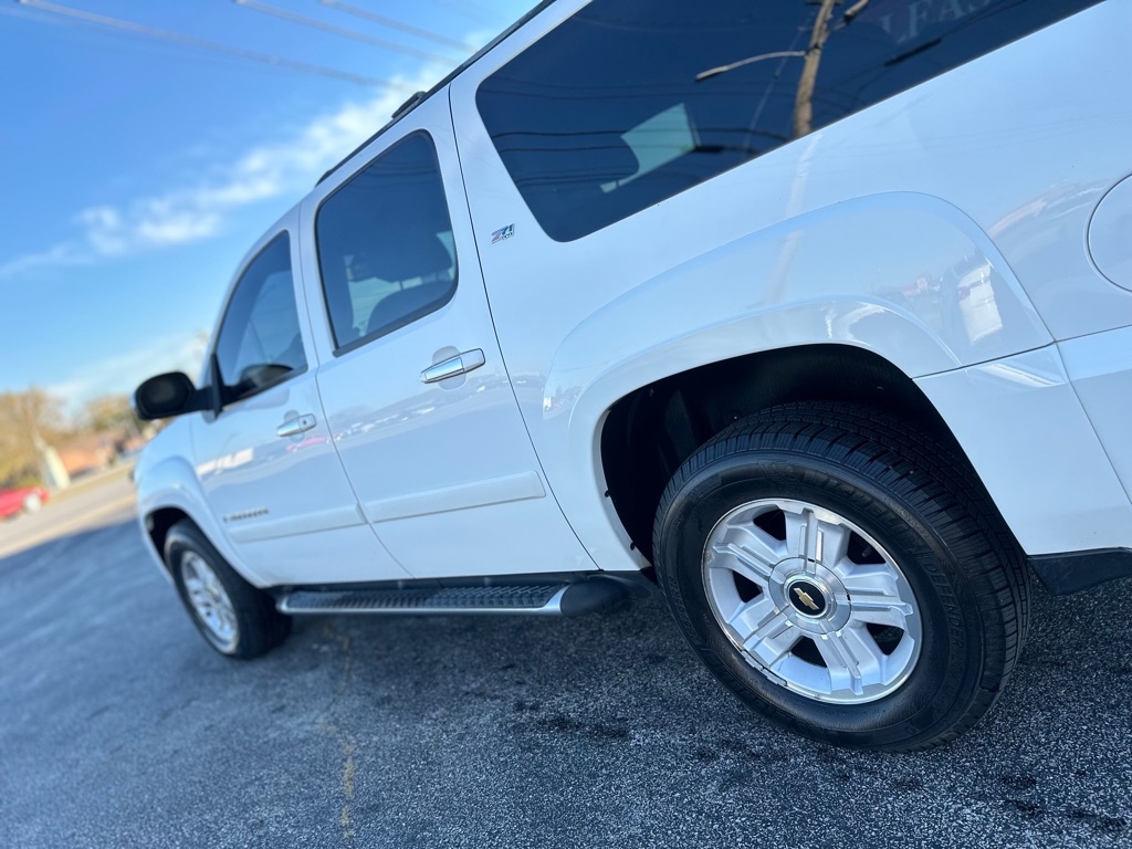 Chevrolet Suburban LS 1500 4WD 2007