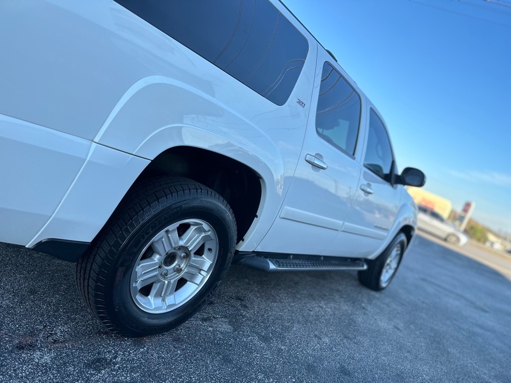 Chevrolet Suburban LS 1500 4WD 2007