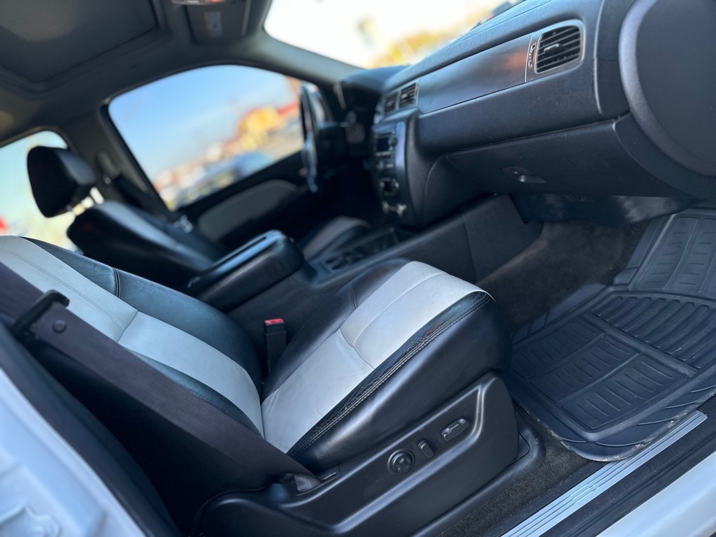 Chevrolet Suburban LS 1500 4WD 2007