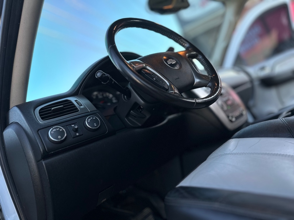 Chevrolet Suburban LS 1500 4WD 2007