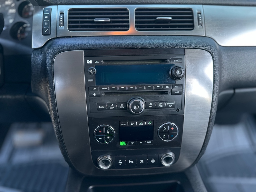 Chevrolet Suburban LS 1500 4WD 2007