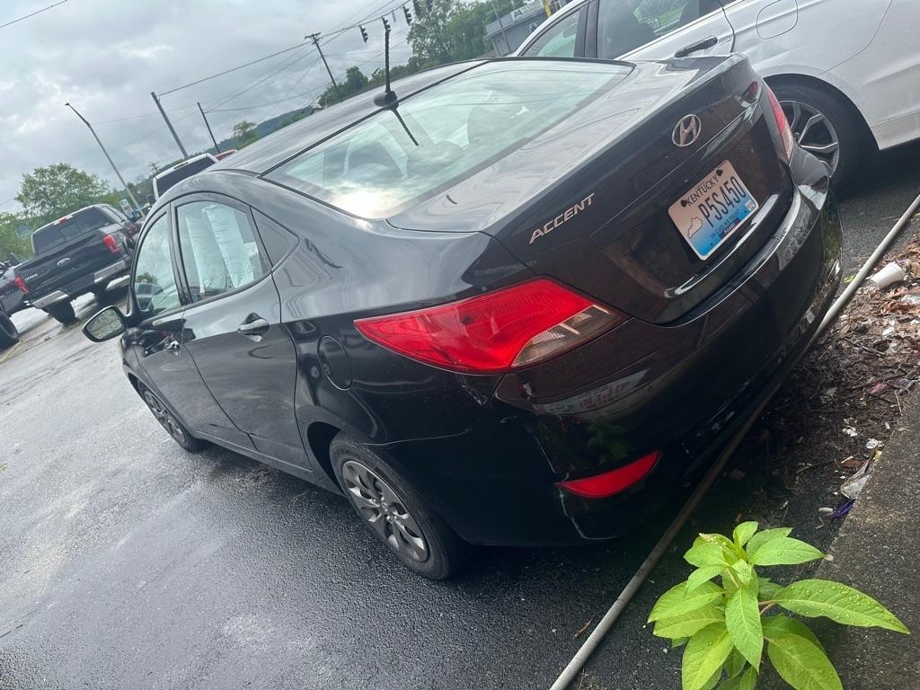 Hyundai Accent SE 4-Door 6A 2017