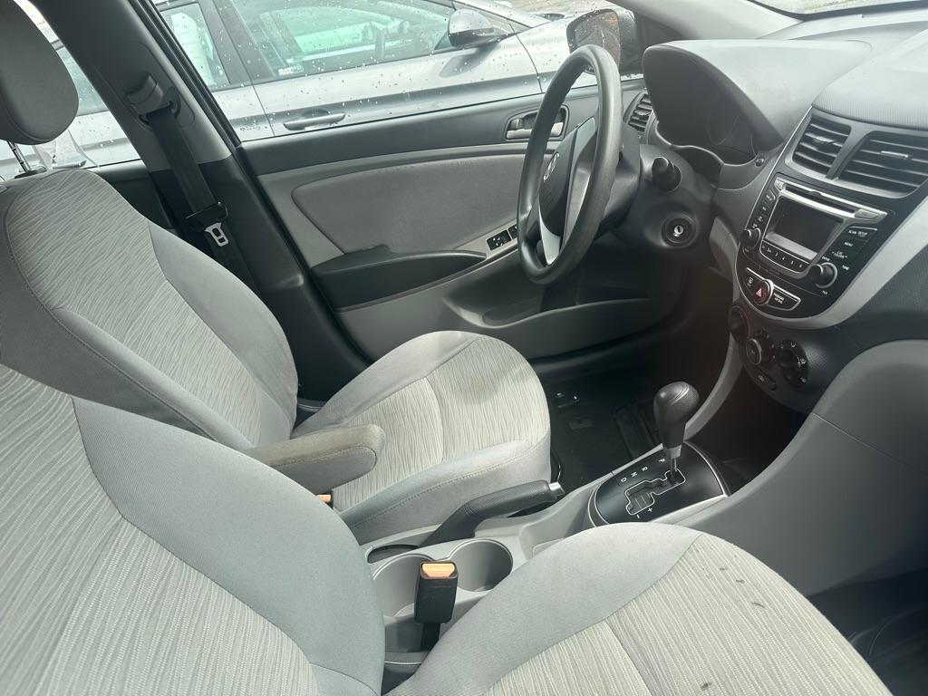 Hyundai Accent SE 4-Door 6A 2017