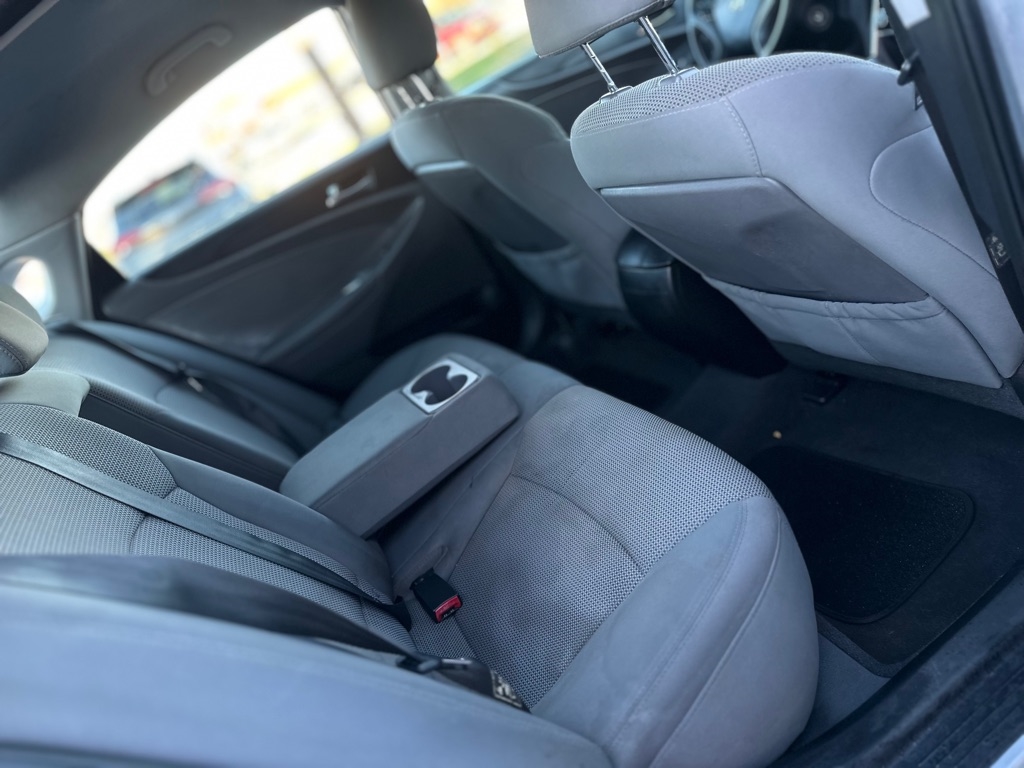 Hyundai Sonata GLS 2013