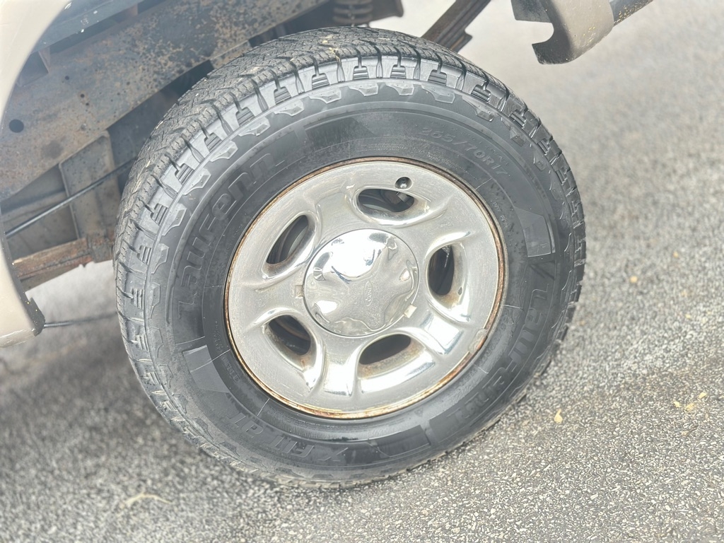 Ford F-150 XLT SuperCrew Short Bed 4WD 2002