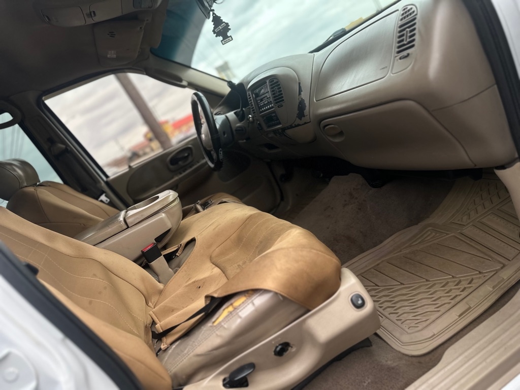 Ford F-150 XLT SuperCrew Short Bed 4WD 2002