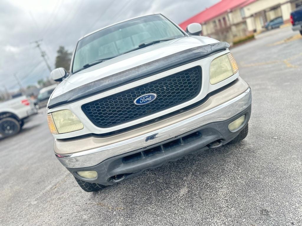 Ford F-150 XLT SuperCrew Short Bed 4WD 2002