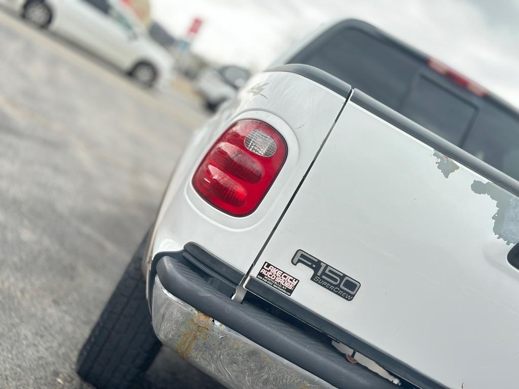 Ford F-150 XLT SuperCrew Short Bed 4WD 2002