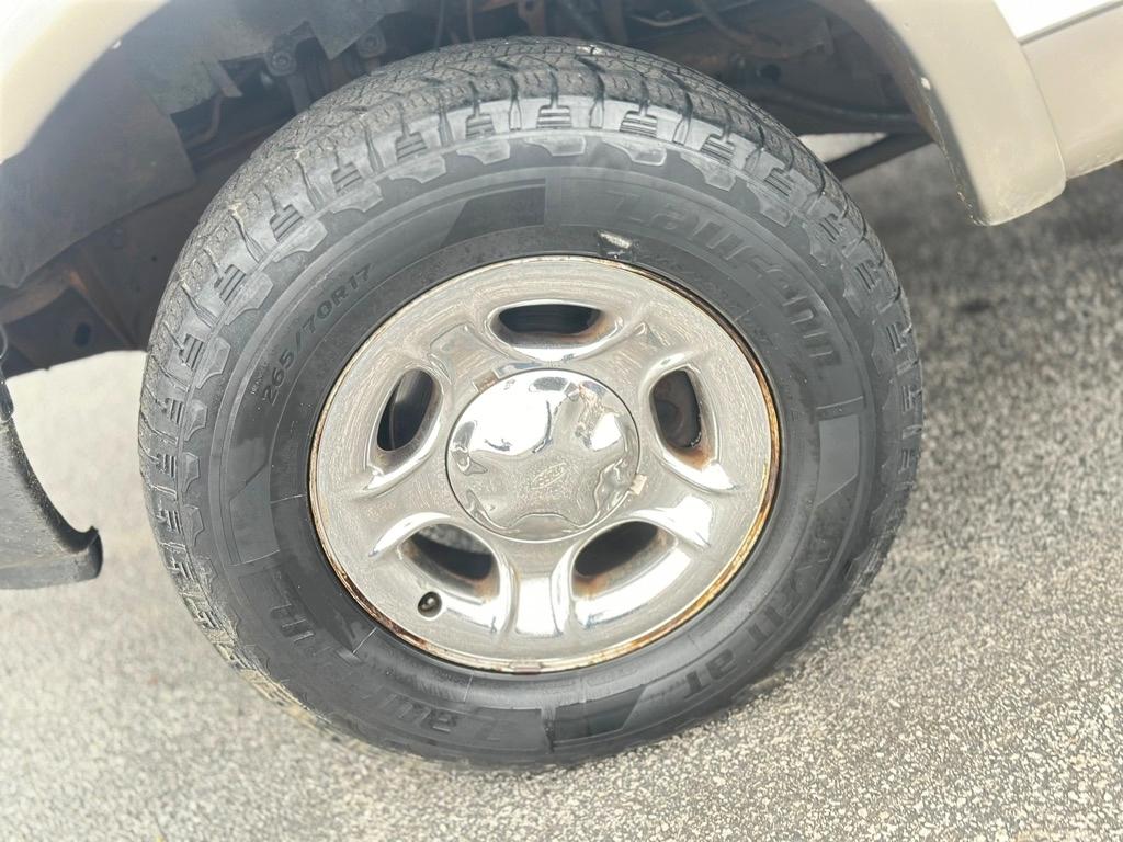 Ford F-150 XLT SuperCrew Short Bed 4WD 2002