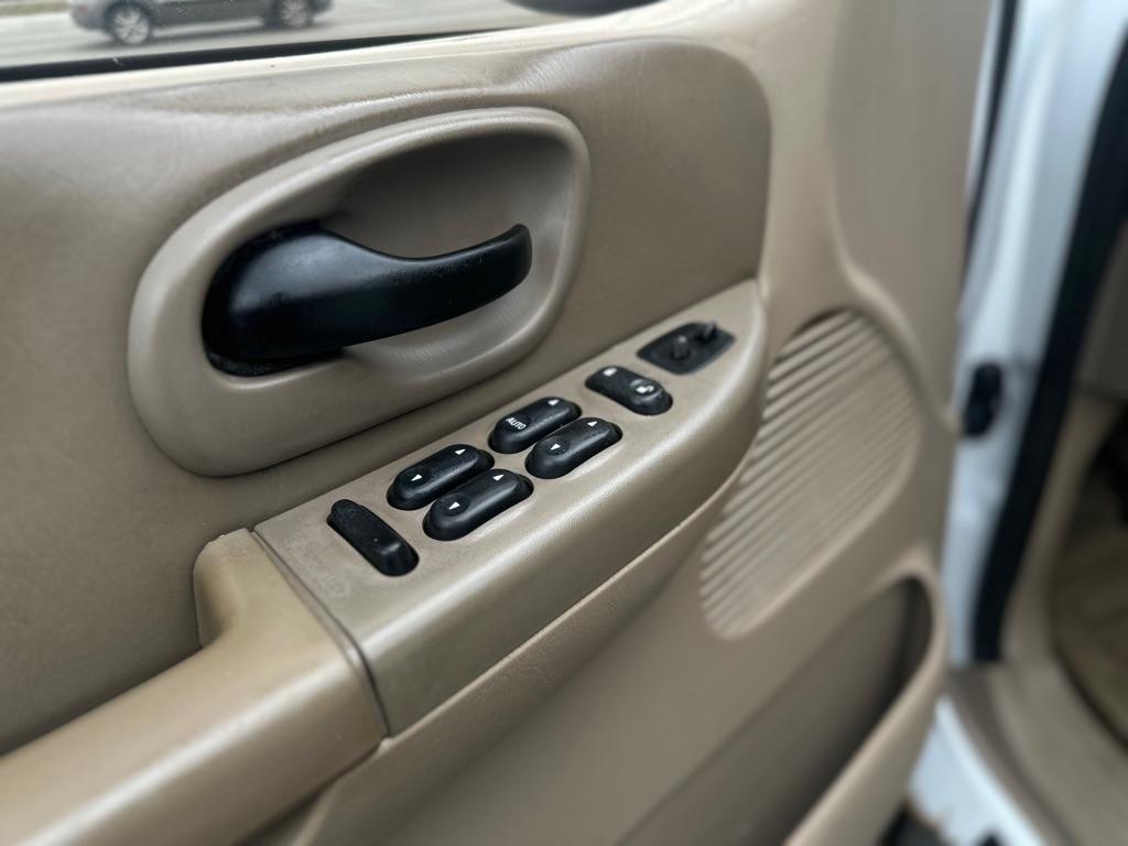 Ford F-150 XLT SuperCrew Short Bed 4WD 2002