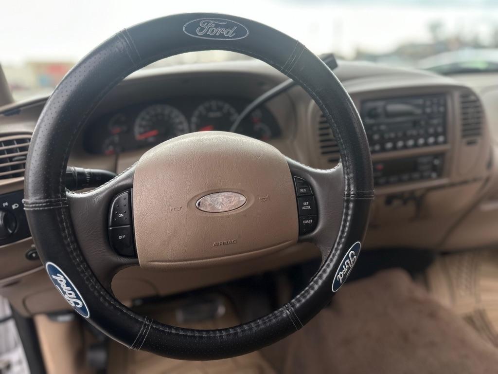 Ford F-150 XLT SuperCrew Short Bed 4WD 2002