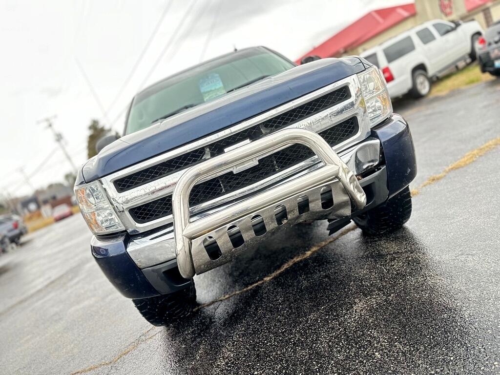 Chevrolet Silverado 1500 LS Crew Cab Short Box 4WD 2011