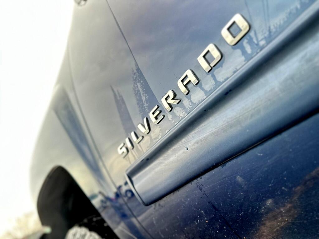 Chevrolet Silverado 1500 LS Crew Cab Short Box 4WD 2011