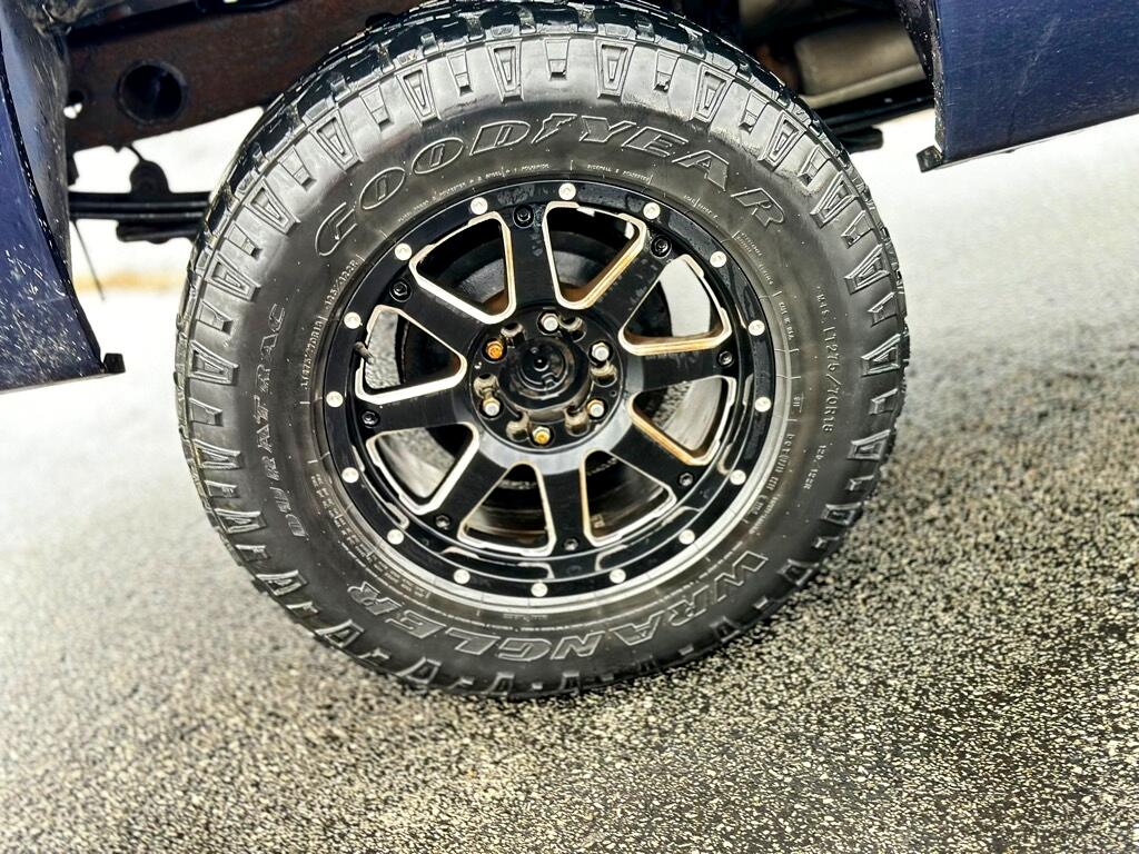 Chevrolet Silverado 1500 LS Crew Cab Short Box 4WD 2011