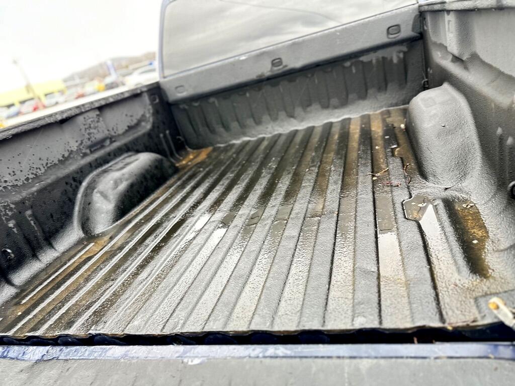 Chevrolet Silverado 1500 LS Crew Cab Short Box 4WD 2011