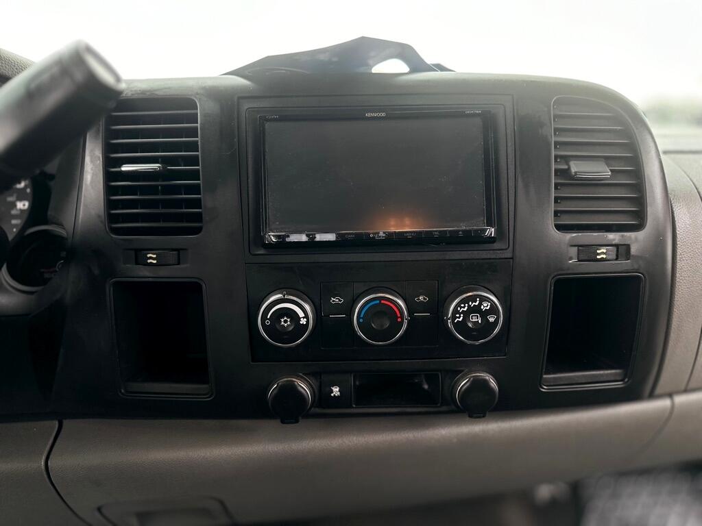 Chevrolet Silverado 1500 LS Crew Cab Short Box 4WD 2011