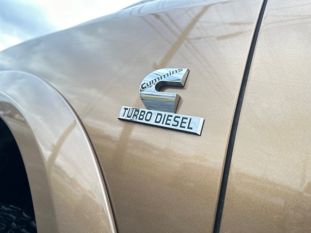 RAM 2500 Laramie Crew Cab SWB 4WD 2012