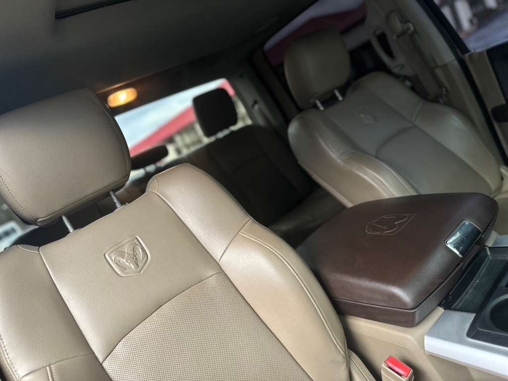 RAM 2500 Laramie Crew Cab SWB 4WD 2012