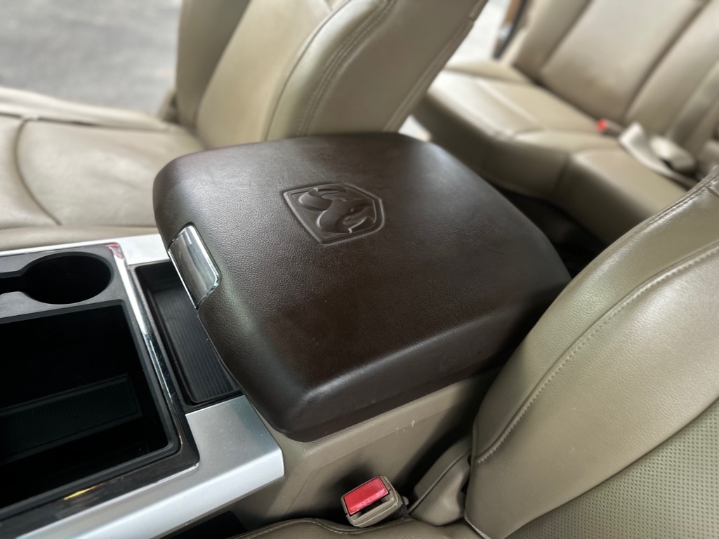 RAM 2500 Laramie Crew Cab SWB 4WD 2012