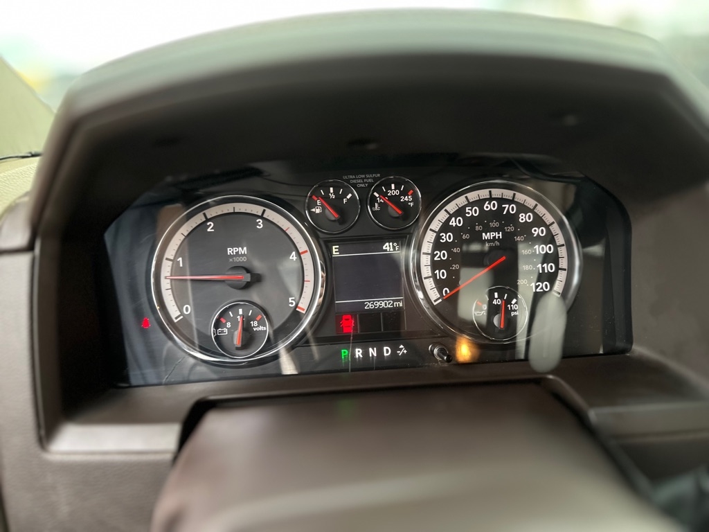 RAM 2500 Laramie Crew Cab SWB 4WD 2012