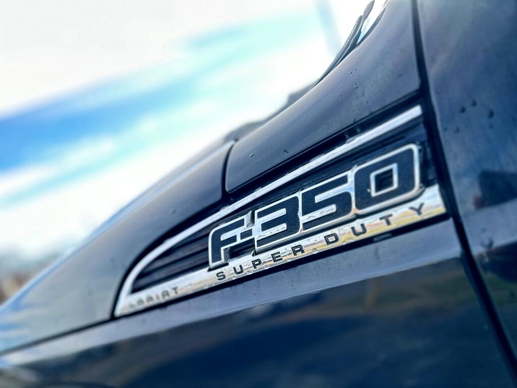 Ford F-350 SD XL Crew Cab Long Bed DRW 4WD 2011