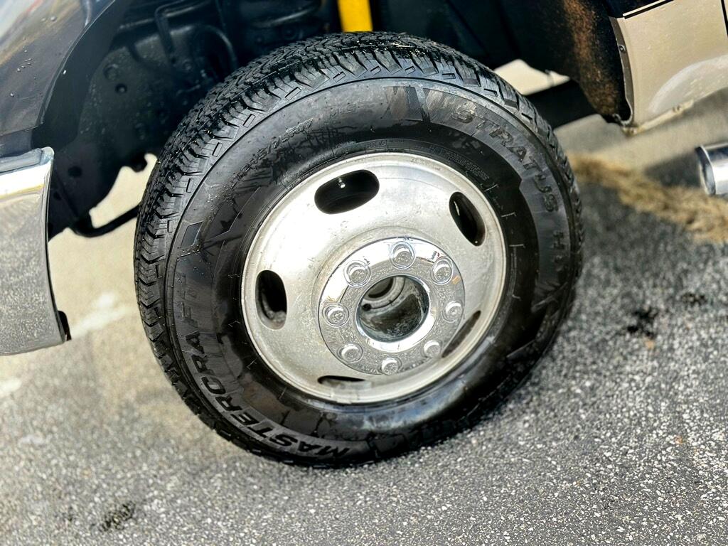 Ford F-350 SD XL Crew Cab Long Bed DRW 4WD 2011