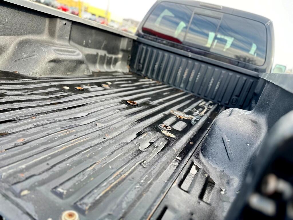 Ford F-350 SD XL Crew Cab Long Bed DRW 4WD 2011