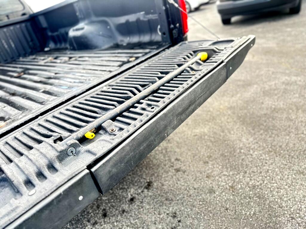 Ford F-350 SD XL Crew Cab Long Bed DRW 4WD 2011