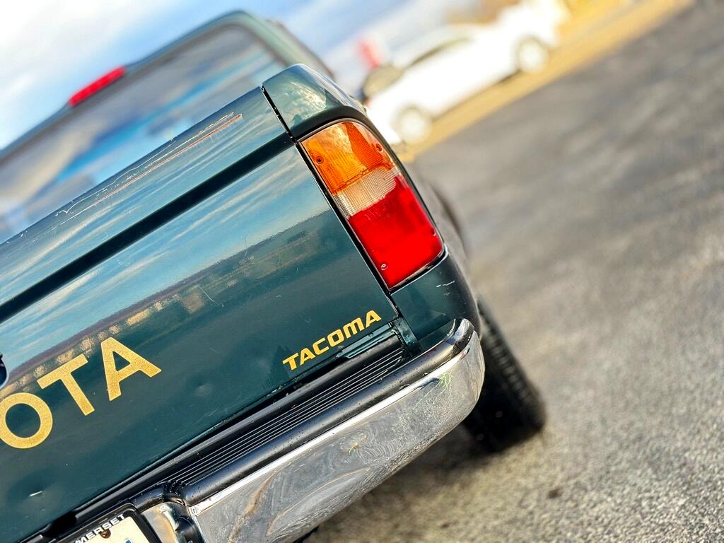 Toyota Tacoma Regular Cab 2WD 1997