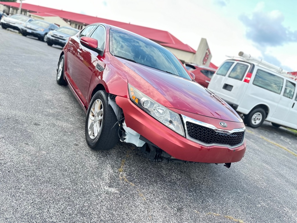Kia Optima LX MT 2013
