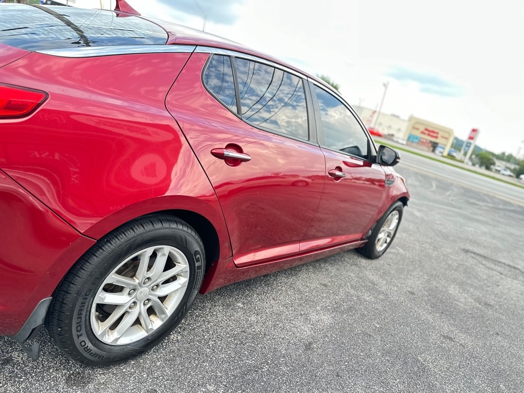 Kia Optima LX MT 2013