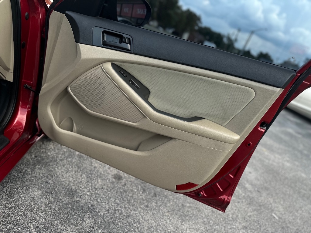 Kia Optima LX MT 2013