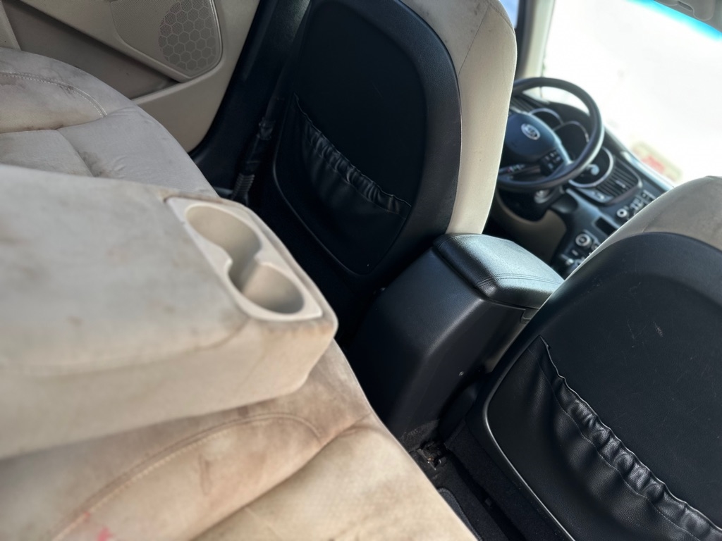 Kia Optima LX MT 2013