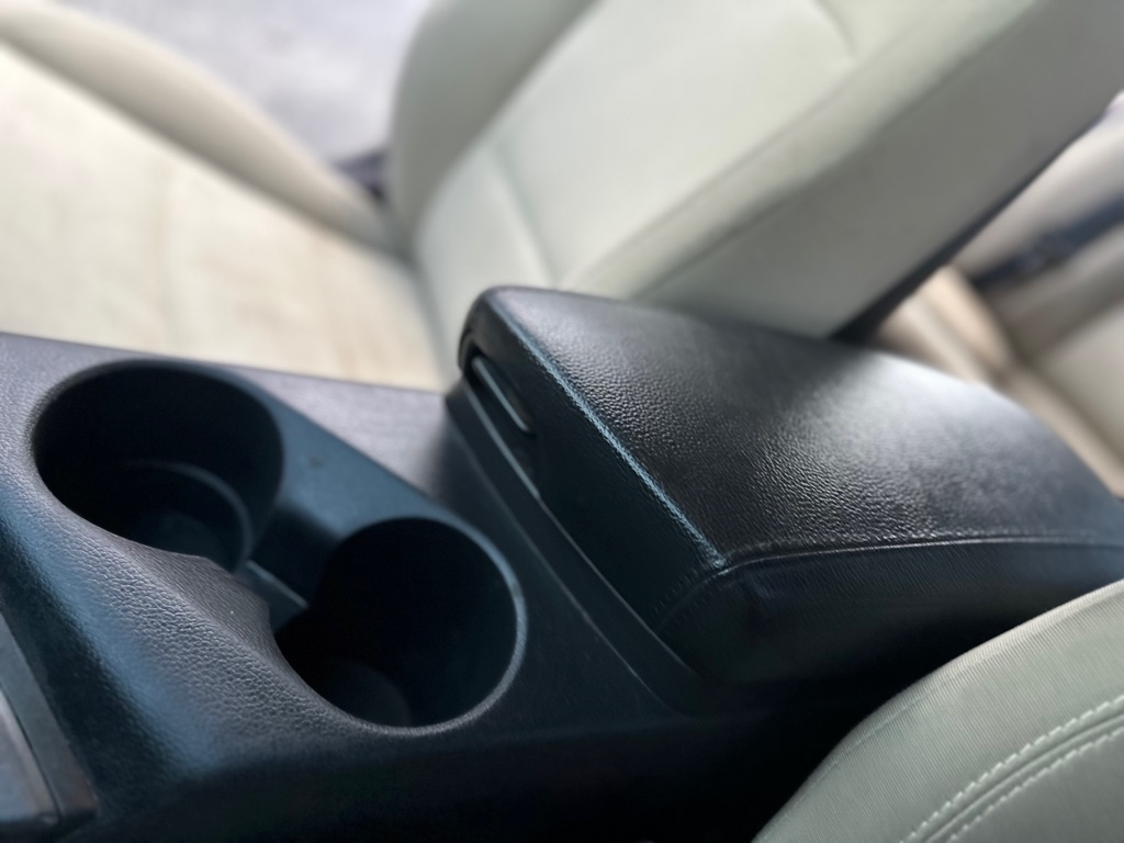 Kia Optima LX MT 2013