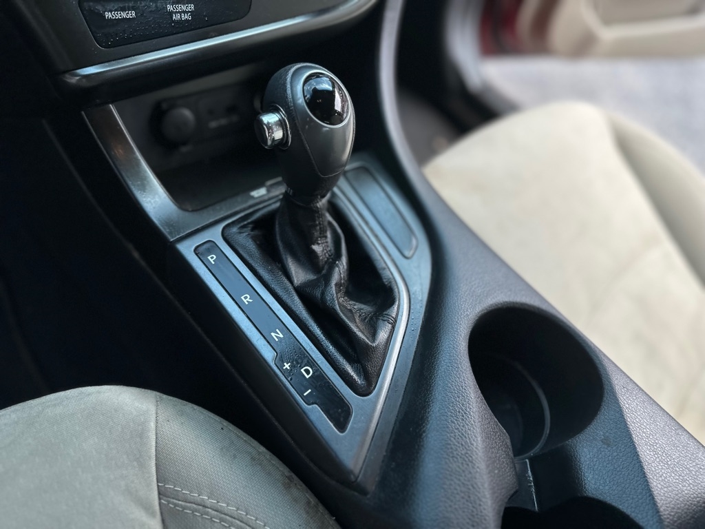 Kia Optima LX MT 2013