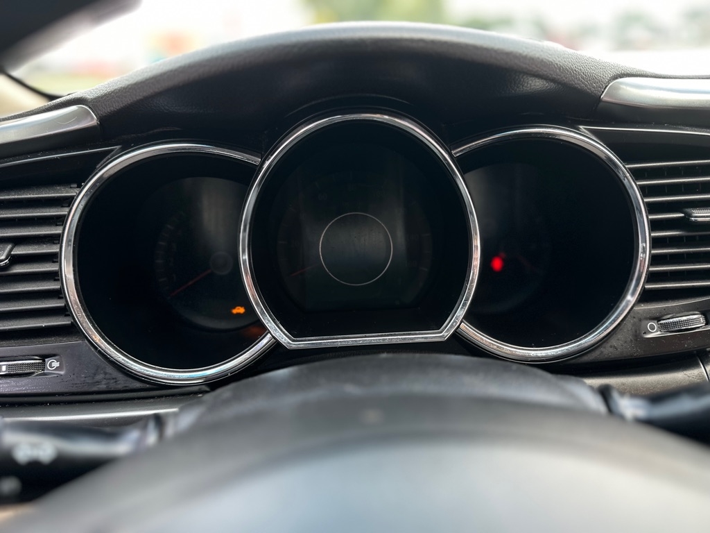 Kia Optima LX MT 2013